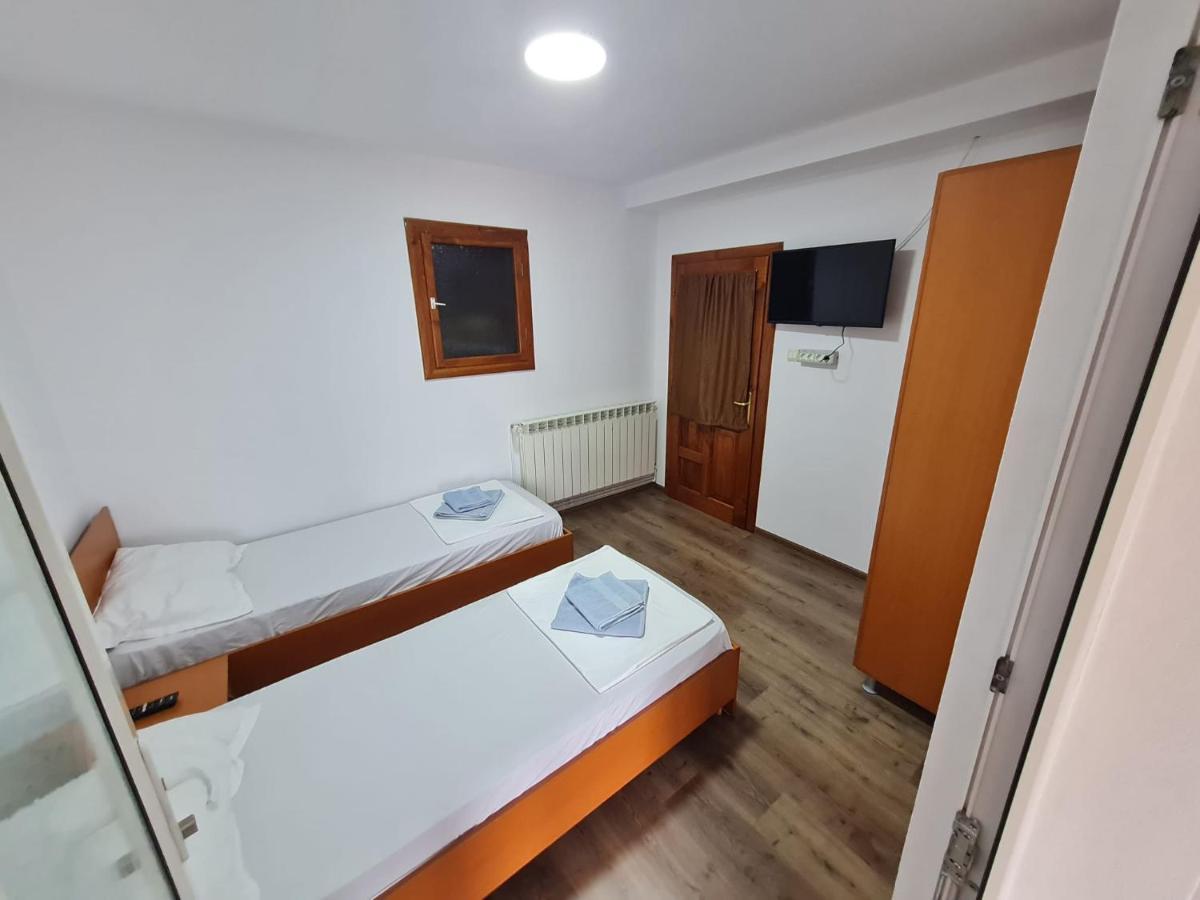 Vila Nei Hotel Lugos Kültér fotó